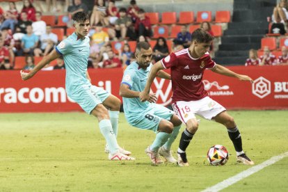 Mario Rodríguez durant el partit contra el Barça Atlètic al Nou Estadi Costa Daurada.