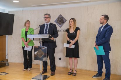 El regidor Manel Muñoz, durant la compareixença de presentació de les ordenances fiscals.