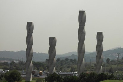 Imagen de las características columnas de la UAB.