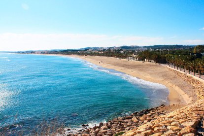 Imatge de la platja llarga de Roda de Berà.