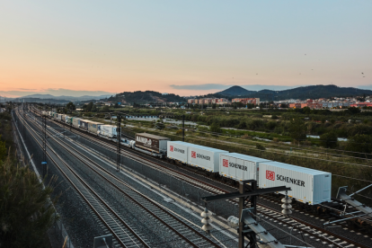 El tramo posibilitará los servicios de AAFF en los itinerarios desde Algeciras, Huelva y Vitoria con Tarragona y Barcelona.