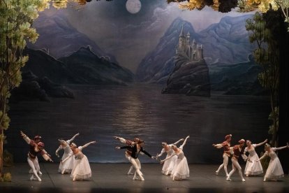 La International Ballet Company, actualment de gira per l'Estat Espanyol, desperta molt bones crítiques en cadascuna de les seves actuacions,