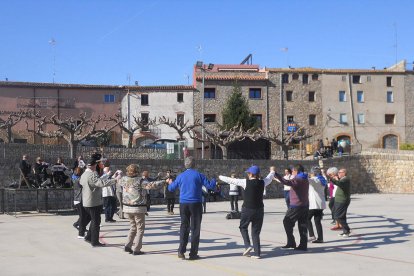 Imatge d'una ballada de sardanes a Masboquera