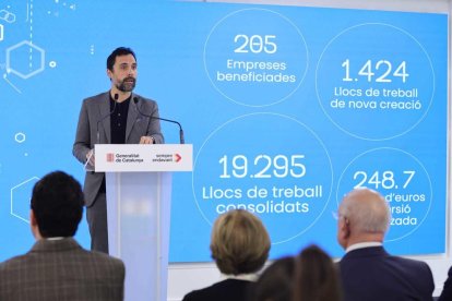 El conseller d'Empresa i Treball, Roger Torrent i Ramió, durant la presentació dels ajuts.