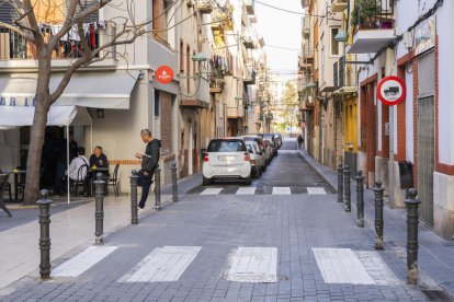 Imatge d'arxiu del carrer de Gravina del Serrallo, paral·lel al carrer de Sant Pere.