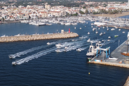 Foto de la sortida del concurs de pesca del calamar celebrat dissabte passat.