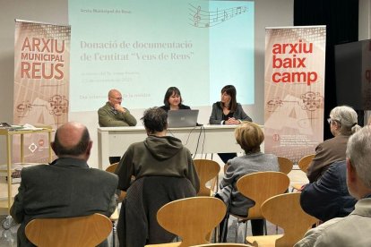 Acto de donación del fondo de las Voces de Reus en el Archivo Municipal