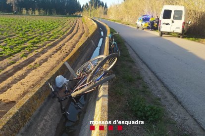 Imatge del punt de l'accident amb la bicicleta.