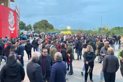 La porta 8 del Nou Estadi lluirà el nom del mític jugador grana