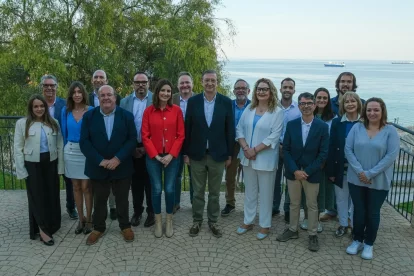 Foto de família dels candidats de la llista electoral de Tarragona pel 12-M.