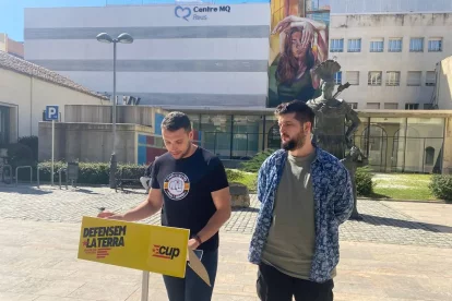 Albert Moragas, representant de la CUP al Consell d’Administració del CMQ, durant la seva intervenció.