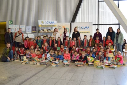 Els alumnes de Castellvell durant la visita a l'Hospital Sant Joan.