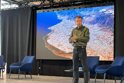 Francesc Mauri durant la seva intervenció a les jornades sobre l'aigua del Port de Tarragona.