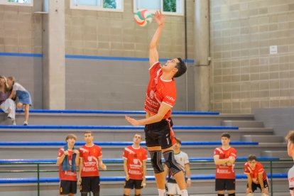 El jugador del CV Sant Pere i Sant Pau, Elio Carrodeguas, durant un partit d’aquesta temporada.