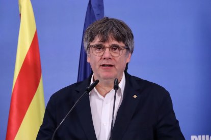 El candidat de Junts+, Carles Puigdemont, en roda de premsa aquest dilluns a Argelers.