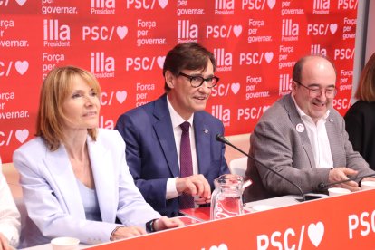 El primer secretari del PSC i cap de llista a les eleccions catalanes, Salvador Illa, presidint la reunió de la Comissió Executiva del partit.