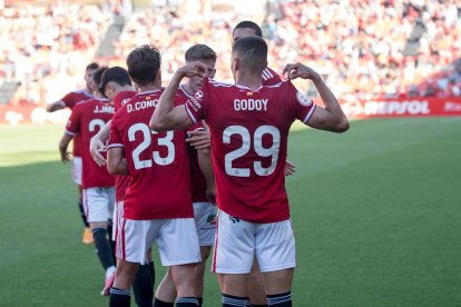 Alan Godoy celebrant el seu gol al Nou Estadi.