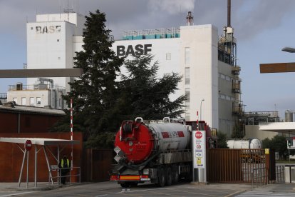 Fotografia d’arxiu de l’entrada principal al polígon de l’empresa química BASF