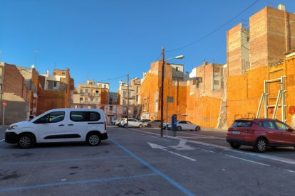 Un pàrquing del barri del Carme on es projecte un CAP, 70 habitatges i un aparcament.