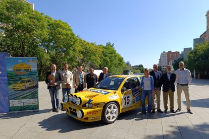 Imatge de la presentació del Rally a la plaça Llibertat.