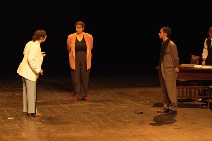 Tornavís Teatre va ser creada l’any 2009, i des de llavors no ha faltat a cap edició de la Mostra de Teatre Jove.