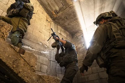 Imagen de tres soldados israelíes en Gaza