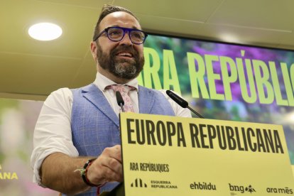 El secretari general adjunt i portaveu d'ERC Juli Fernàndez valora la participació de les eleccions europees