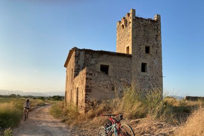 Imatge de la situació actual de la Masia i la Torre de Don Felip a Riudoms.