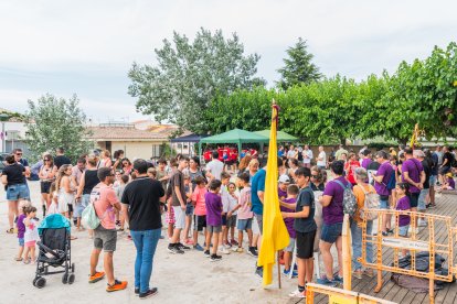 Imatge de l’acte del despertar del bestiari de la Festa Major de Perafort.