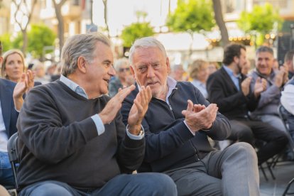 Joan Miquel Nadal i Josep Poblet en un acte electoral de Junts el passat mes de maig.