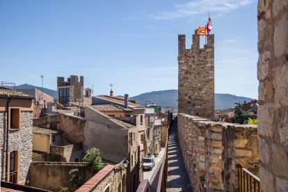 Imatge del pas de la ronda de la Muralla de Montblanc.