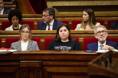 Els membres de la Mesa d'Edat del Parlament: Josep Colomines (Junts), Mar Besses (ERC) i Júlia Calvet (Vox).