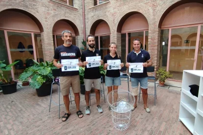 Representants de les colles amb l'ordre d'actuació per la diada de Sant Magí.