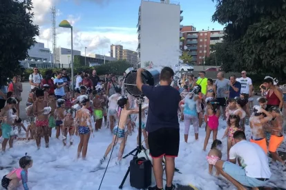 Imatge d'una festa de l'escuma passada.