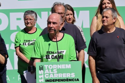 El president de l'ANC, Lluís Llach, a la presentació de la mobilització independentista de la Diada, a l'Arc de Triomf de Barcelona