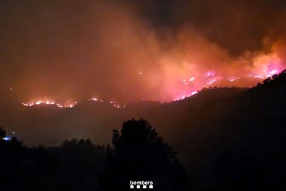 Imatge de l'incendi aquesta nit.