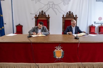 Firma de la renovació del pacte d'agermanament amb Klagenfurt