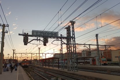 Estació de Sant Vicenç el primer dia de tall.