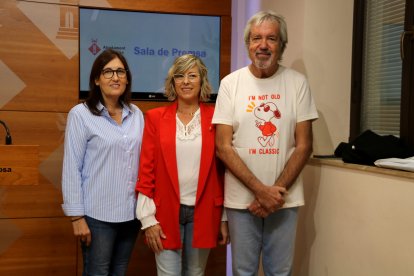 Carme Balagué, directora de Lo Planter, Mar Lleixà, regidora de Cultura de Tortosa, i Arturo Gaya, coordinador de l'Aula de Música Terra.