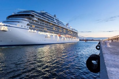 Durante el año pasado, llegaron 115.209 cruceristas a Tarragona, con un total de 57 escalas, y este año, la previsión es que desembarquen 122.000 pasajeros.