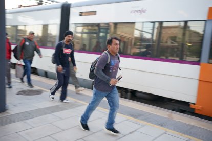 Usuaris corrents a l'estació de Sant Vicenç de Calders