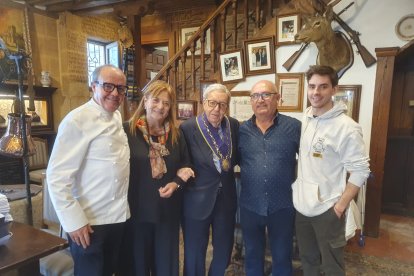 Representants del Restaurant Càndia de Montbrió del Camp.