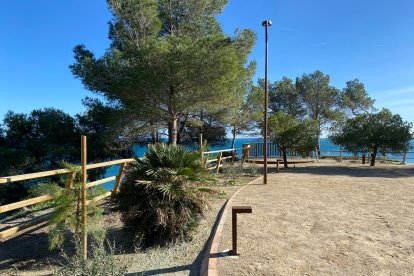 Imatge del nou passeig de les Cales de Miami Platja.