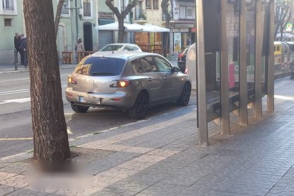 Els conductors dels autobusos fan una crida a tenir més consciència dels efectes d’aquestes accions