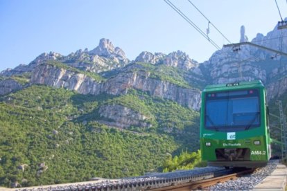 El Cremallera de Montserrat connecta Monistrol de Montserrat amb el Monestir