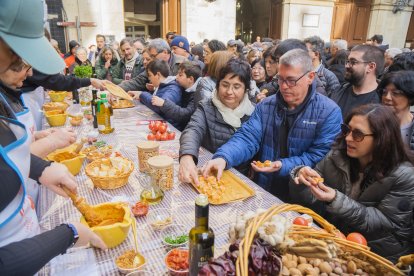 Milers de visitants van omplir ahir tots els racons de Valls.