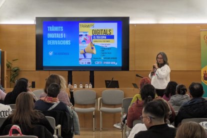 Imatge de l'assemblea de la Comunalitat el Rusc.