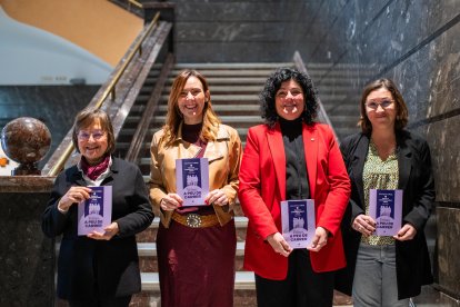 Presentació del llibre 'Veïnes, a peu de carrer'.