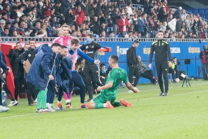 Pablo Fernández celebrando su gol contra el Barça Atlètic que dio la victoria del Nàstic en el estadio Johan Cruyff.