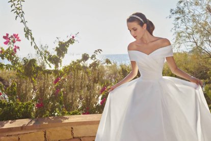 Imagen de un vestido de Beautiful Bride de Tarragona.